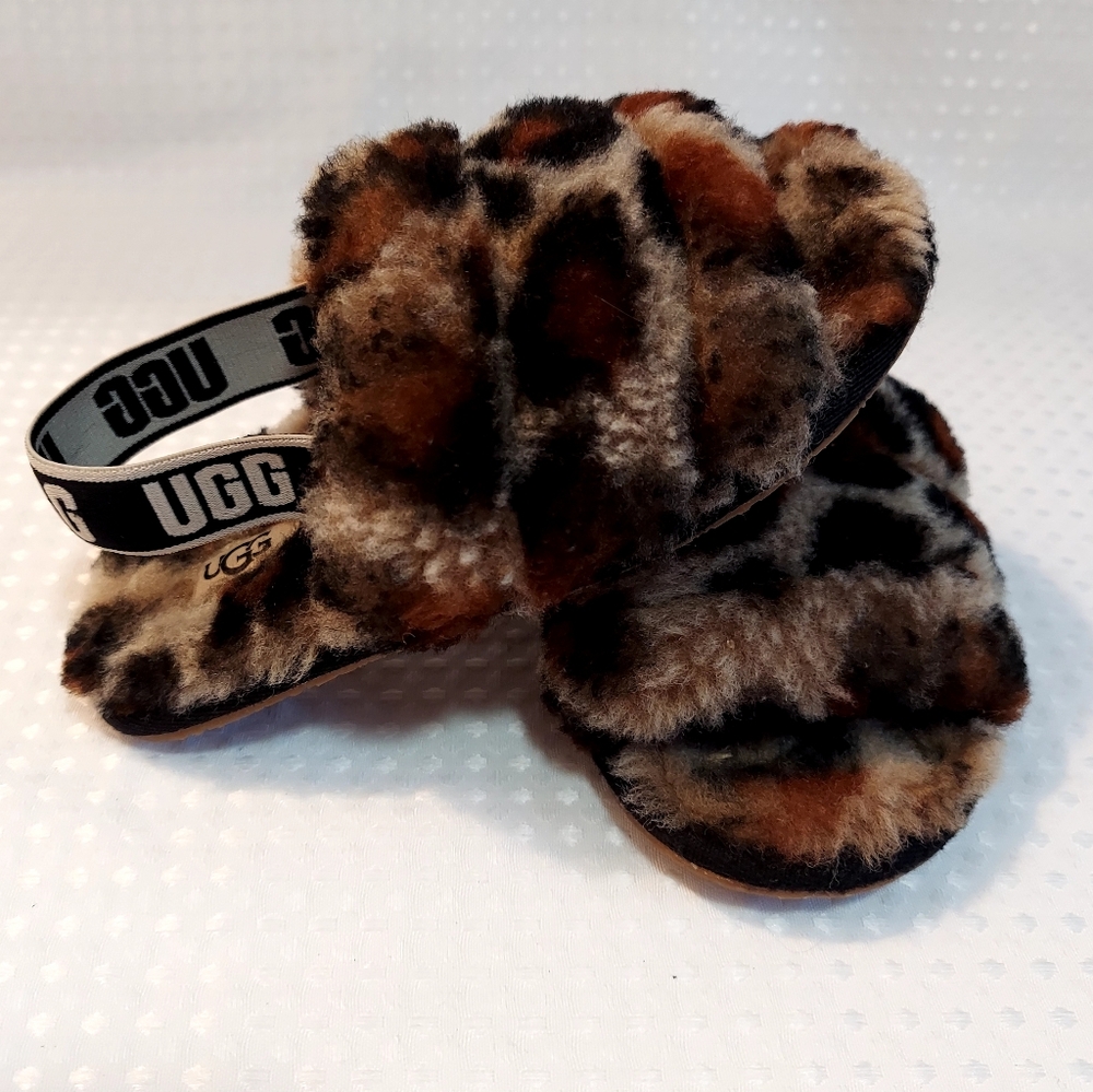 UGG Kids' Fuzzy Leopard Print Sandals